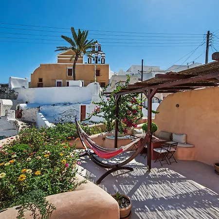 Azalea Oia (Santorini)