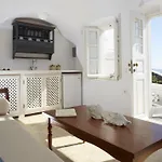 Azalea Oia
