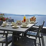 Azalea Oia